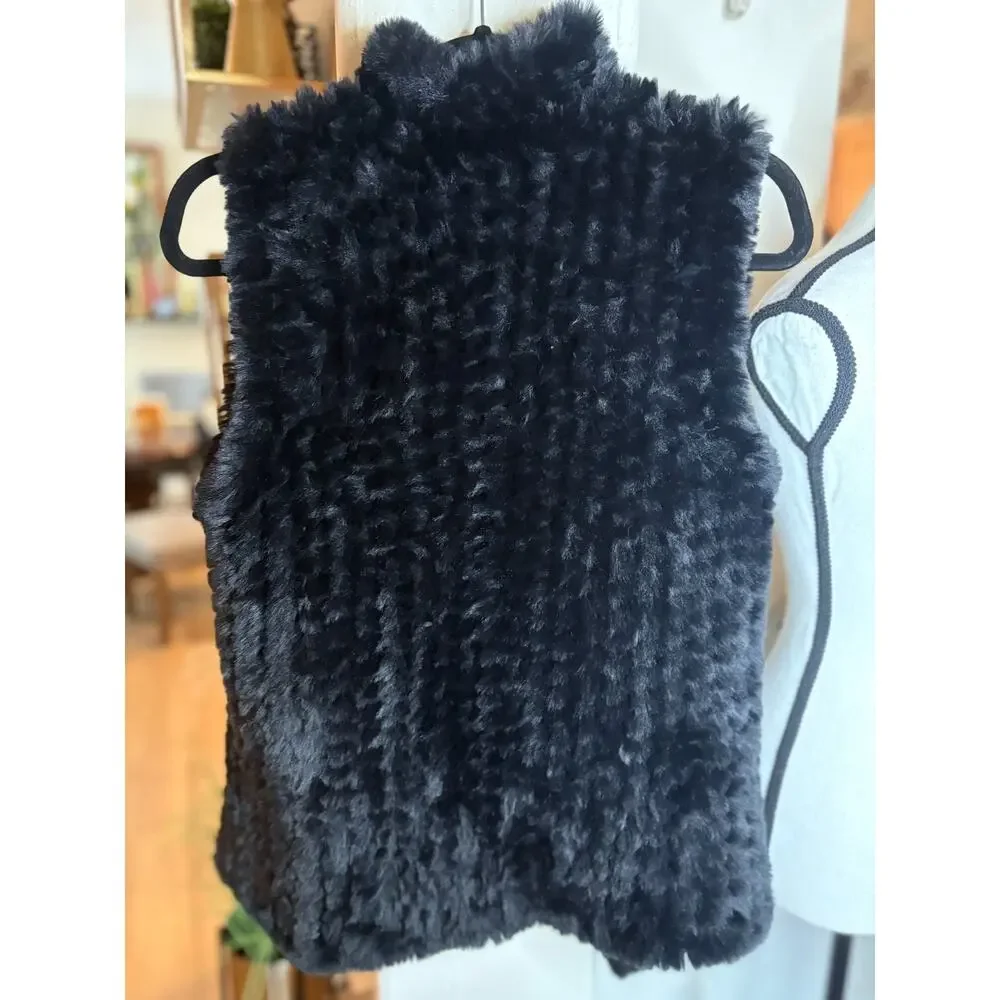 AQUA Women's Black Faux Fur Vest Small 2-8